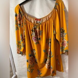 Off the shoulder yellow floral 2x top- pre owneded